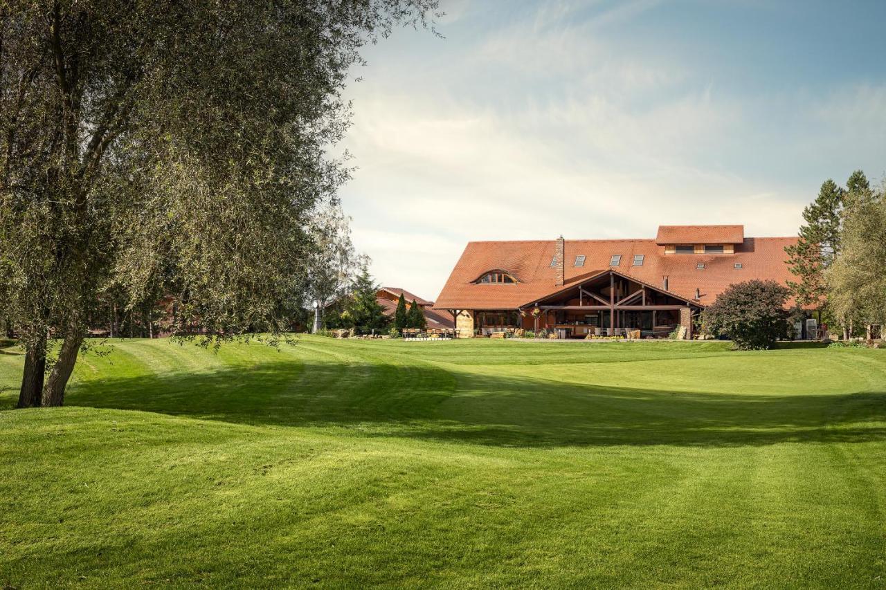 Golf & Spa Kuneticka Hora Dritec エクステリア 写真